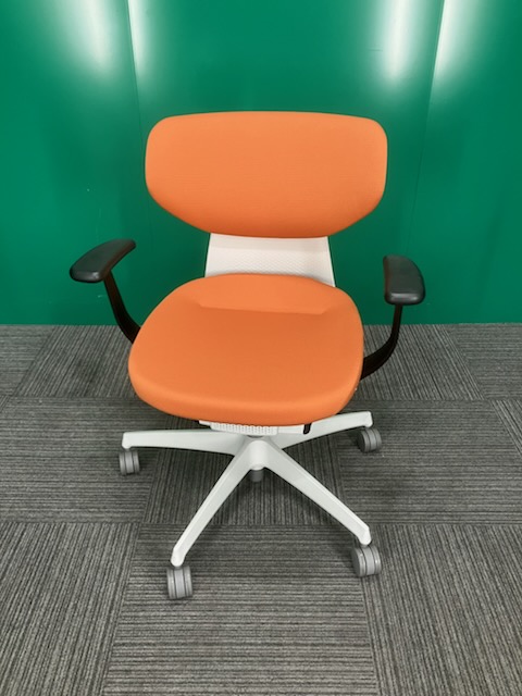 コクヨ 事務チェア イング(肘固定)