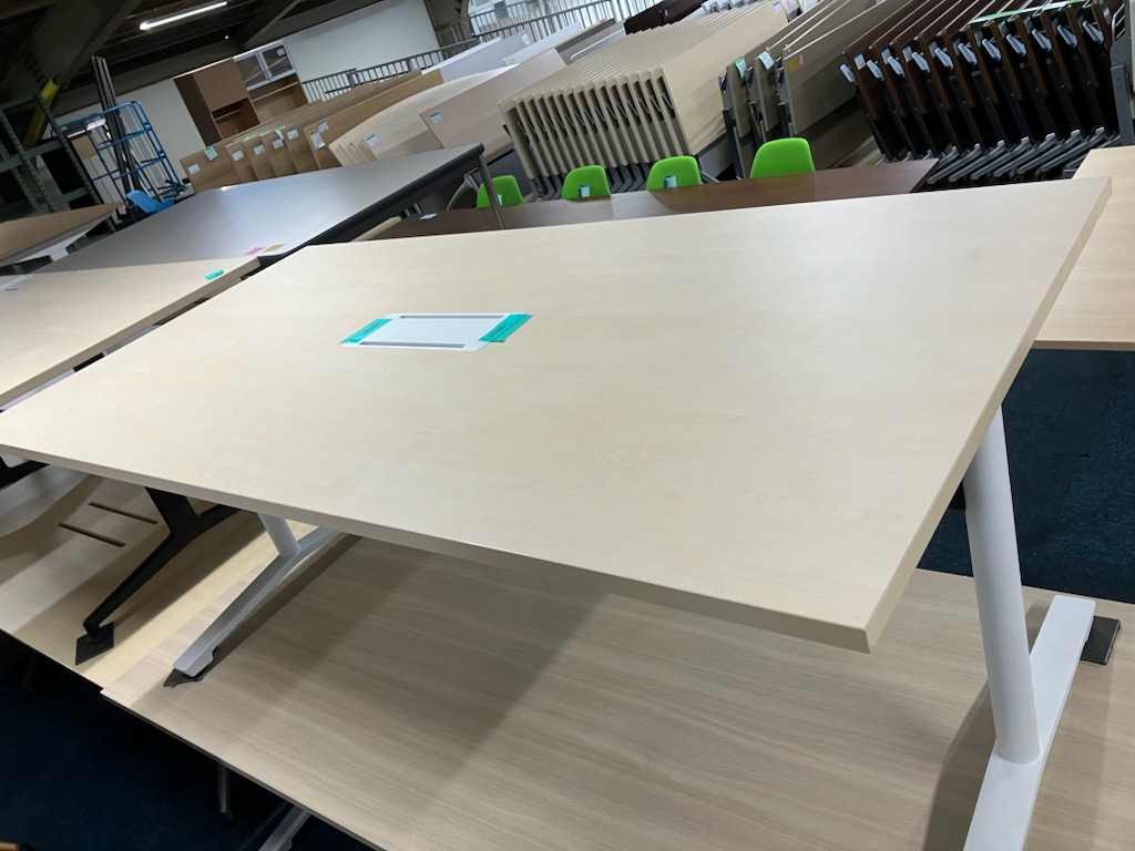 コクヨ 会議テーブル ビエナ