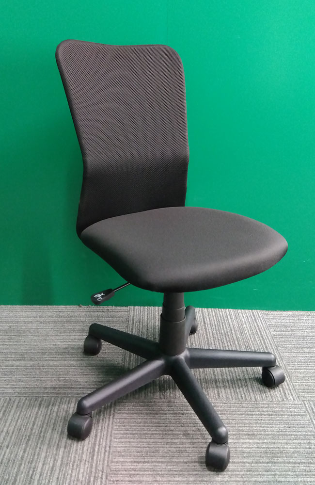 事務チェア（黒メッシュ）