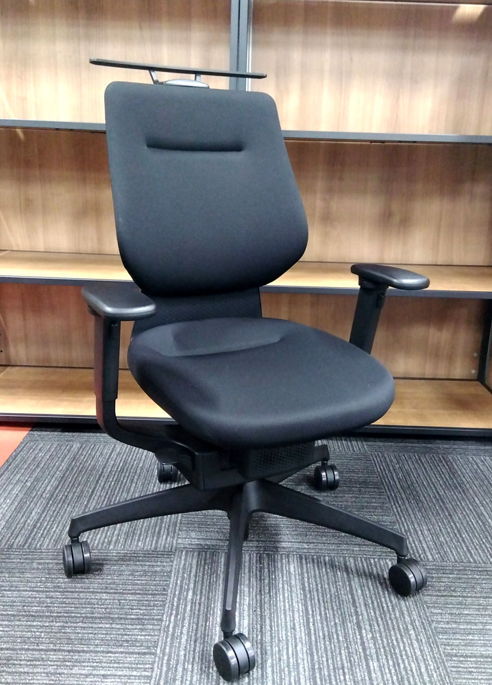 コクヨイングチェア（コートハンガー付）未使用品