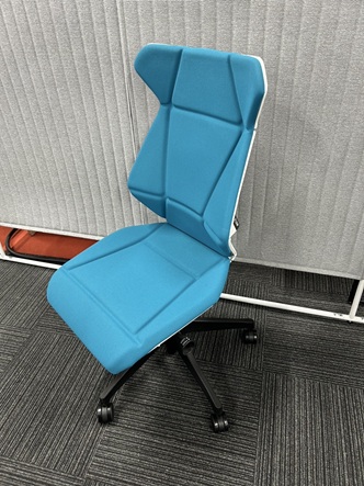 イトーキ　事務チェア　フリップフラップ
