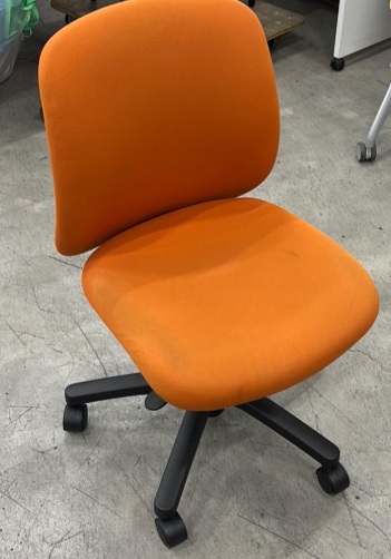 イトーキ　オフィスチェア　ボニート　オレンジ