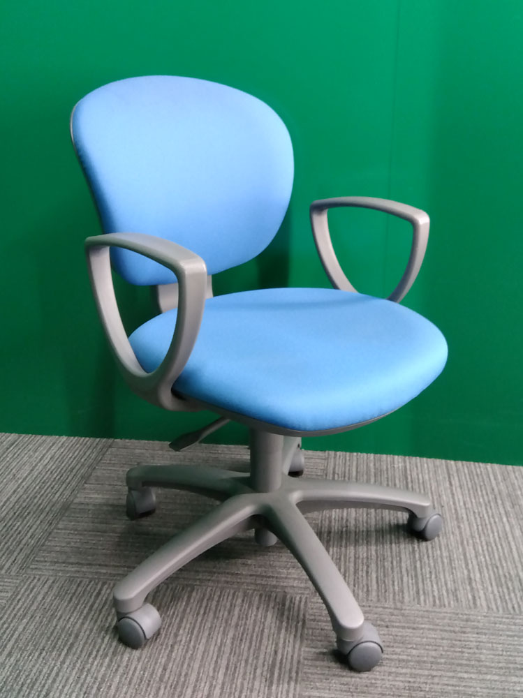 コクヨ事務チェア（レクノ2）肘付き