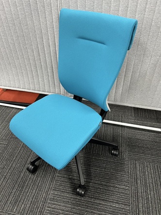 イトーキ　事務チェア　コセール　ターコイズブルー