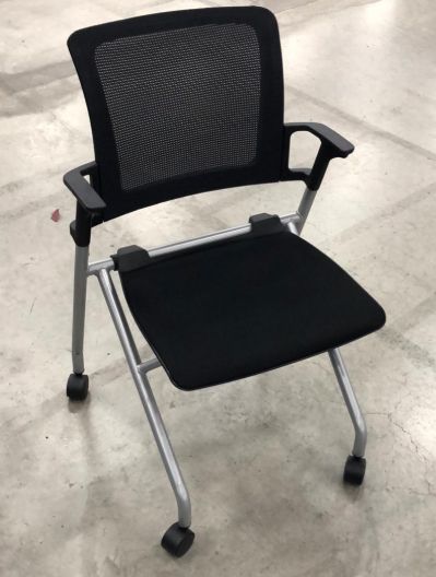 ネスティングチェア