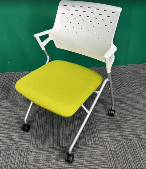 コクヨ　ミーティングチェア　ピエガ