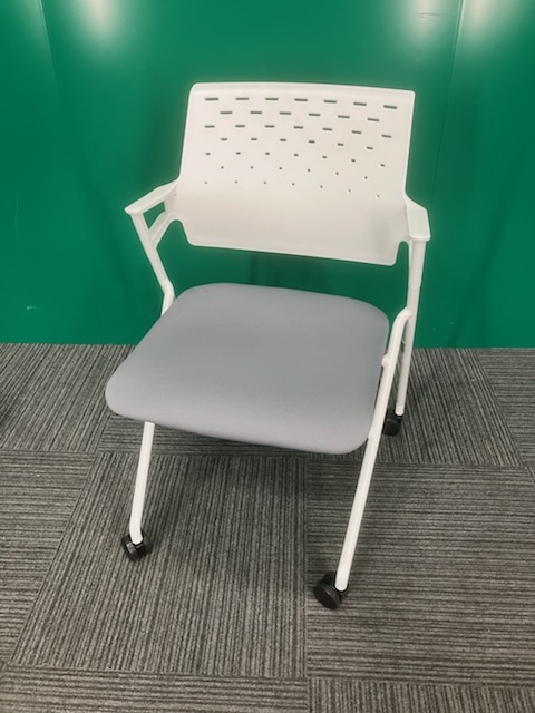 コクヨ 会議チェア