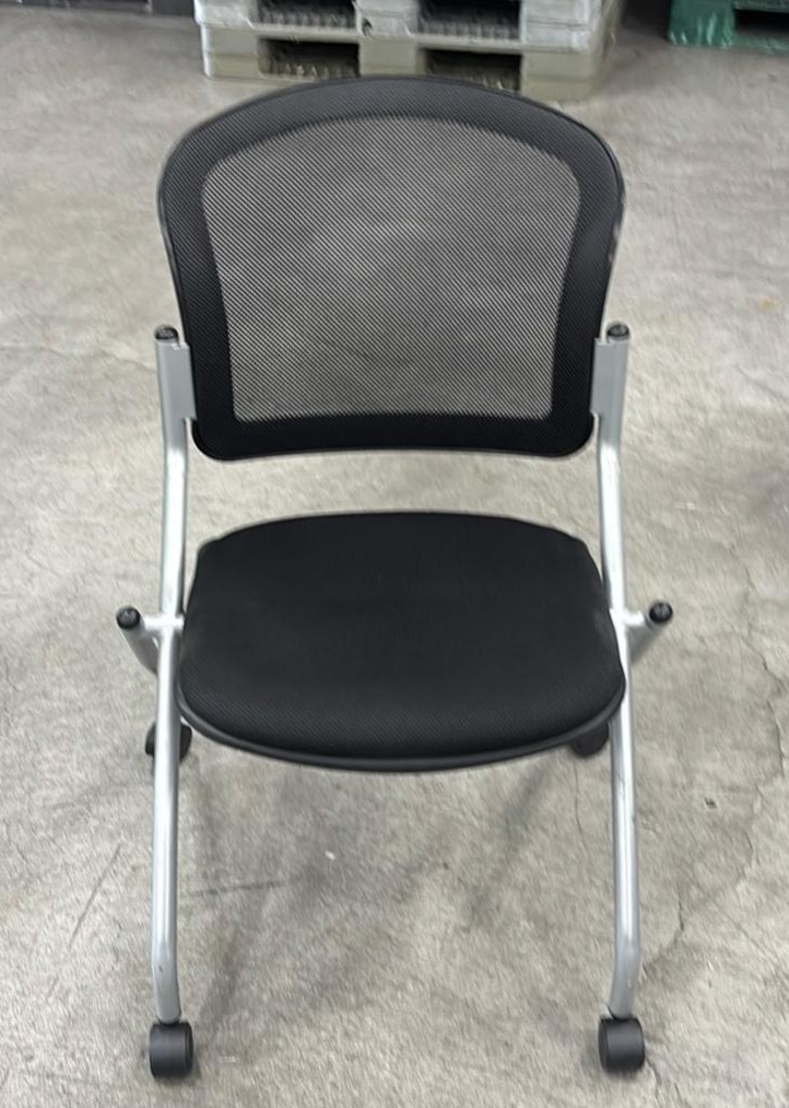 ミーティングチェア（黒メッシュ）