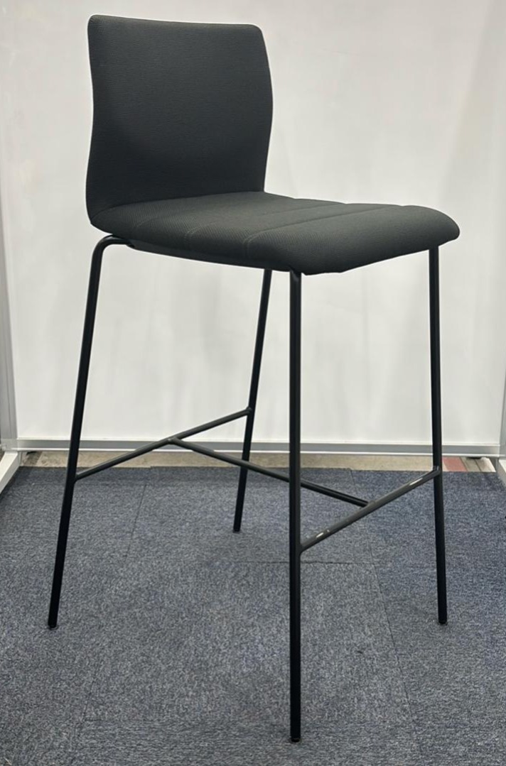 オカムラハイカウンターチェア（スイープ）