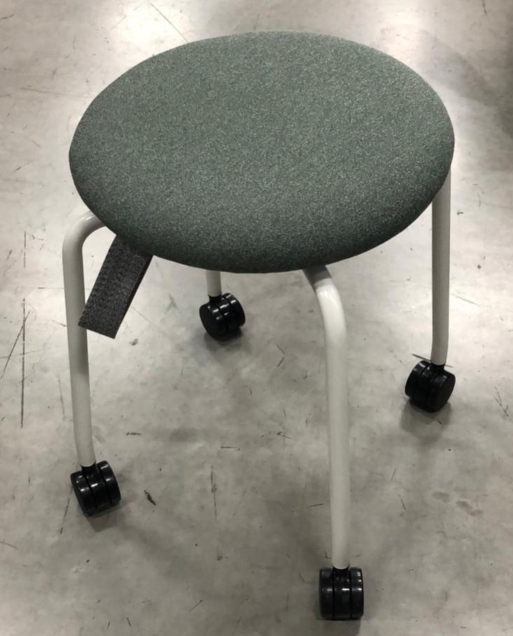 オカムラスツール（スプリント）