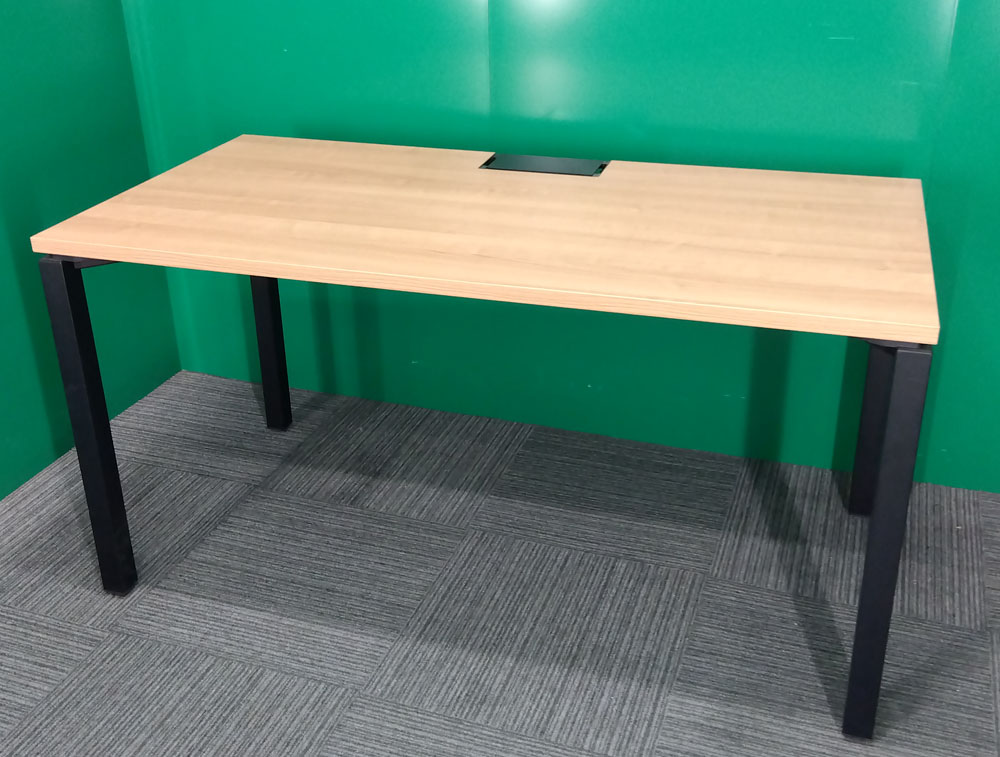 コクヨ平デスク（W1400）