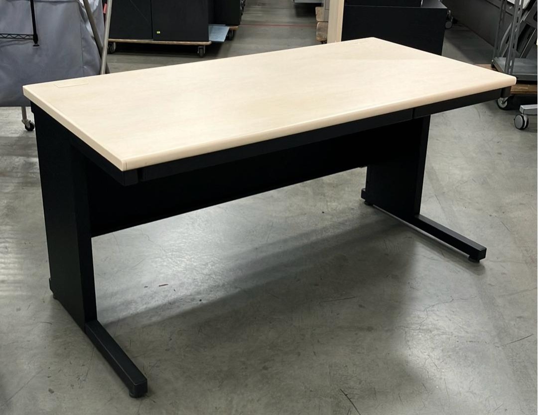 コクヨ平デスク（147）