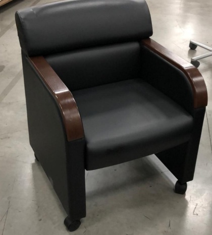 オカムラ　応接会議チェア