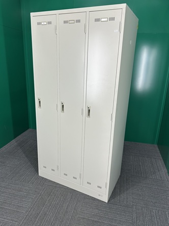 3人用ロッカー　アイボリー