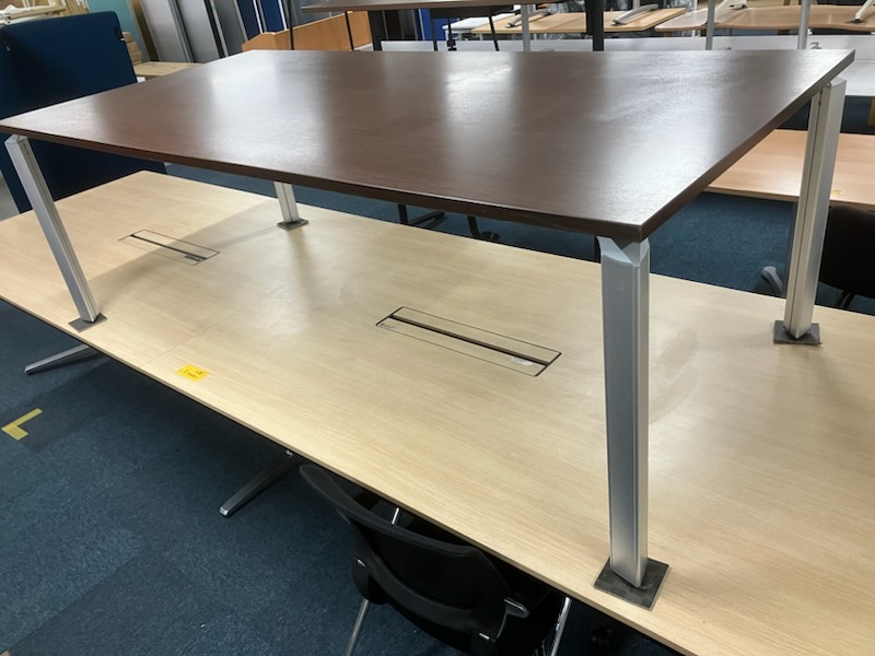 プラス 大型テーブル