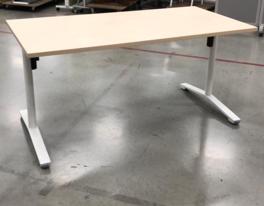 コクヨ　フォールディングテーブル　ビエナ