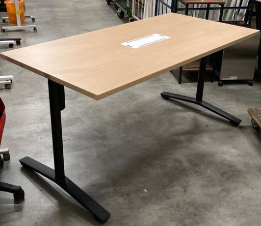 コクヨ 会議テーブル ビエナ1575