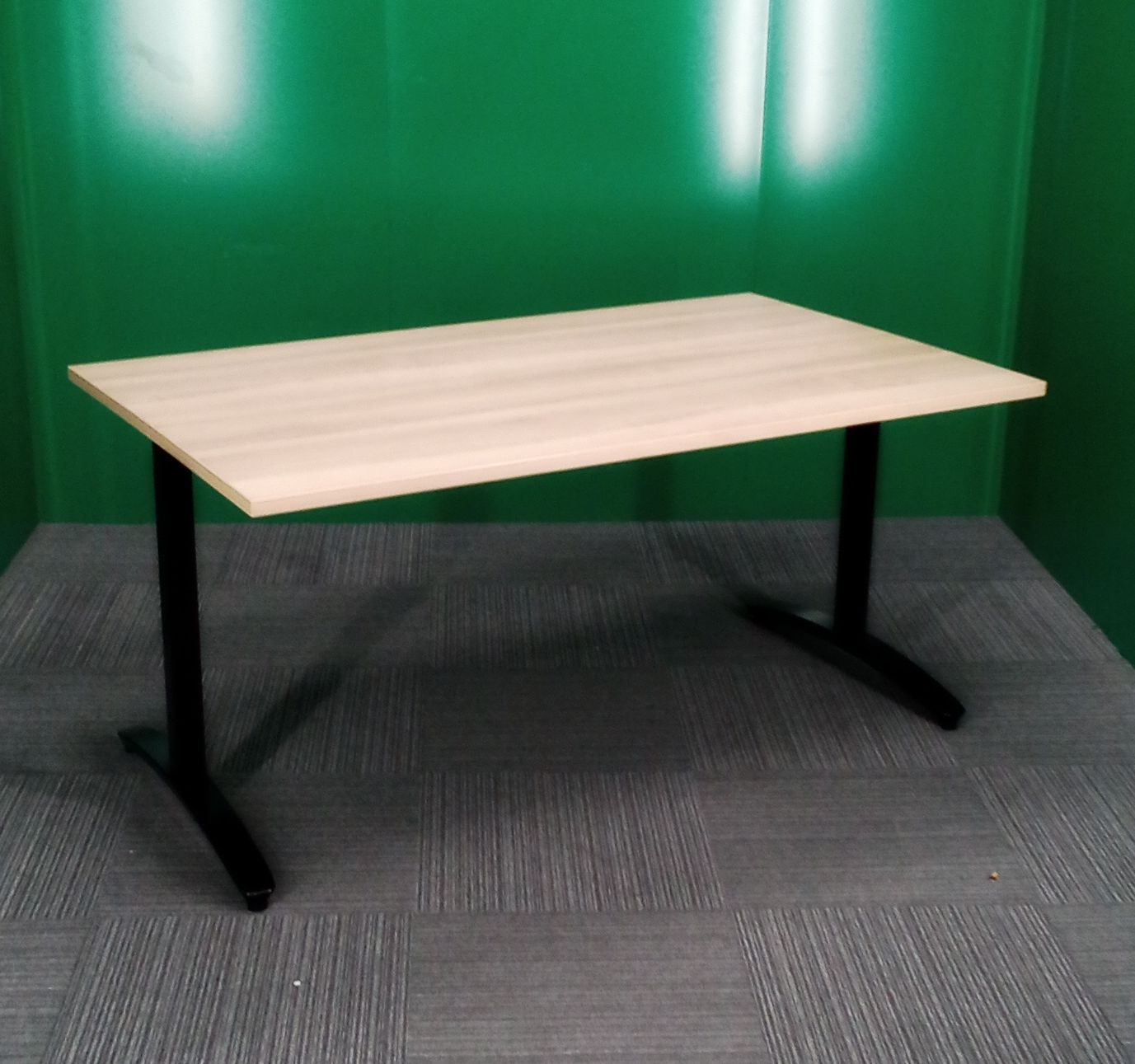 プラスミーティングテーブル（W1500）